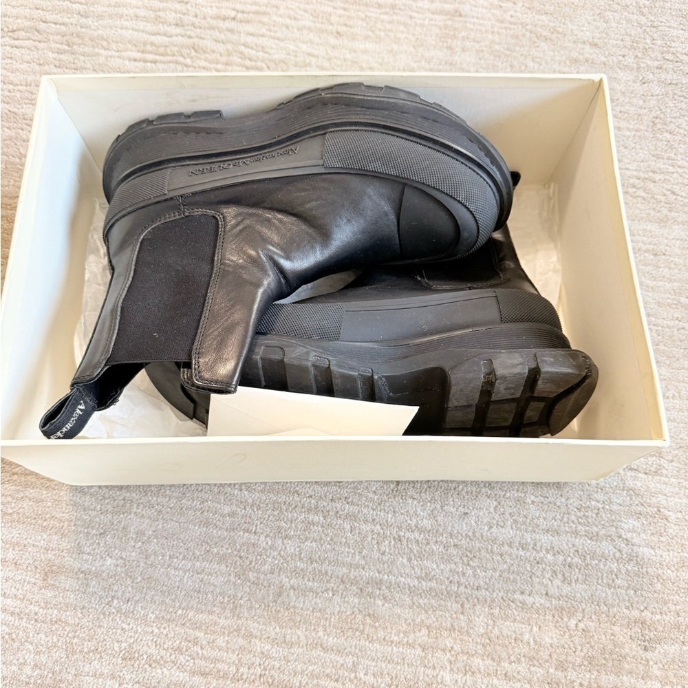 Alexander McQueen Womens Black Leather Ankle Ankle Boots Shoes size 9 - Picture 14 of 16